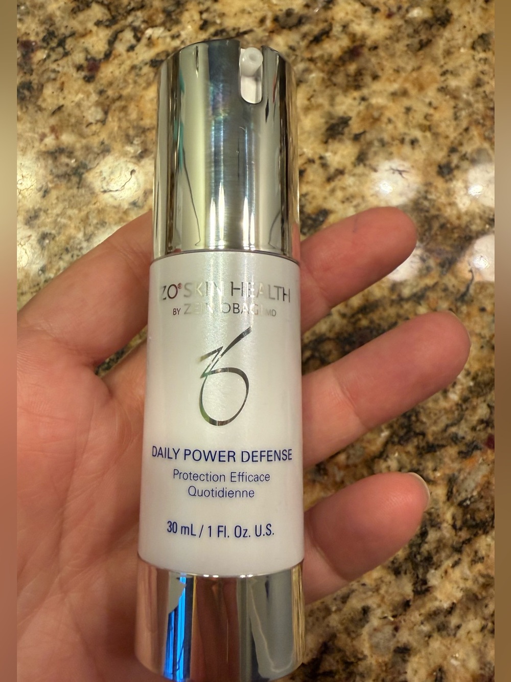 Daily Power Defense - Hydrating Antioxidant Serum (White)